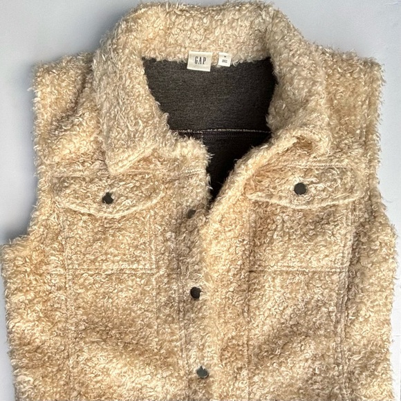 GAP Teddy Bear Vest Cream Sherpa Sleeveless Jacket - Picture 3 of 5